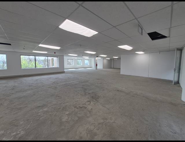 584M² OFFICE TO LET IN WOODMEAD
